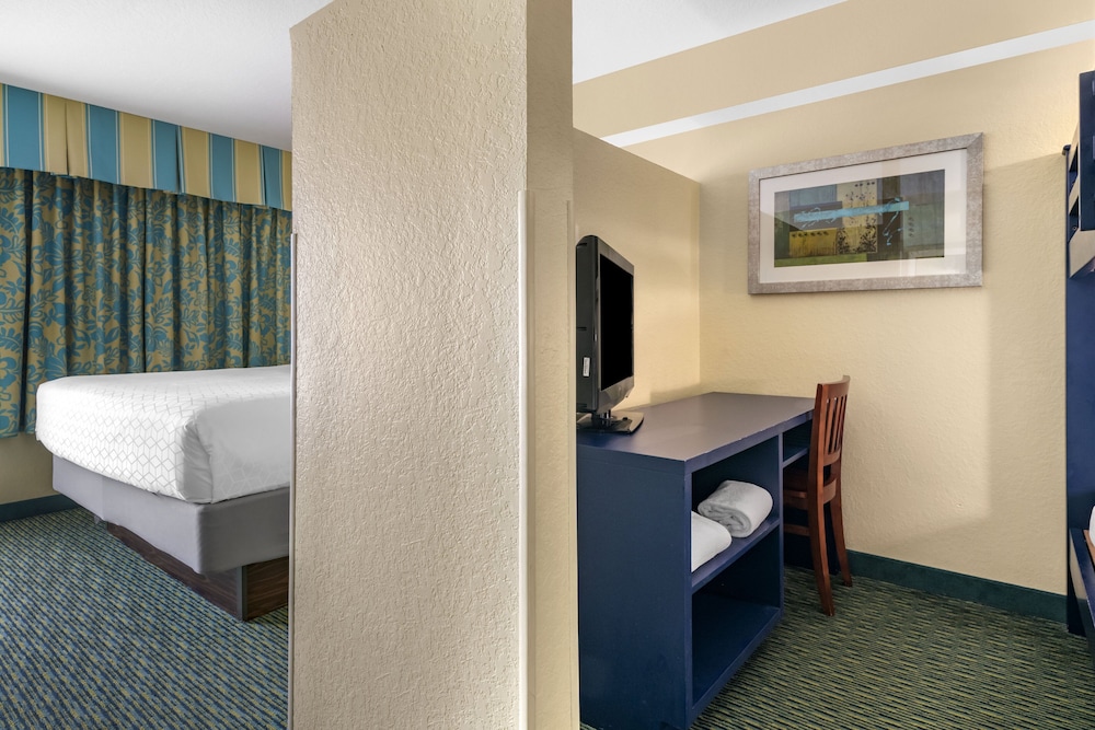 Holiday Inn Resort Orlando - Lake Buena Vista by IHG — Hotel rooms in Orlando, Florida