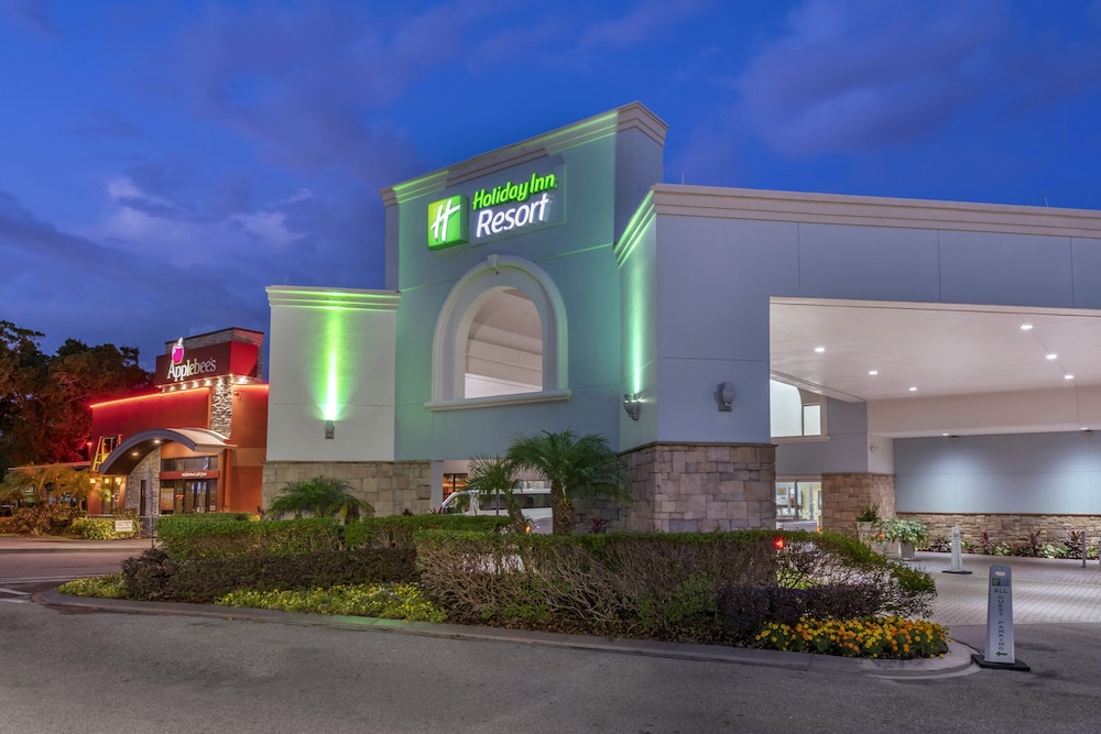 Holiday Inn Resort Orlando - Lake Buena Vista by IHG — Hotel building in Orlando, Florida