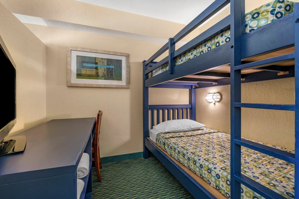 Holiday Inn Resort Orlando - Lake Buena Vista by IHG — Hotel rooms in Orlando, Florida