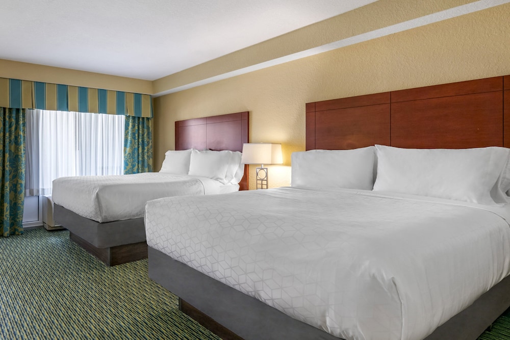 Holiday Inn Resort Orlando - Lake Buena Vista by IHG — Hotel rooms in Orlando, Florida