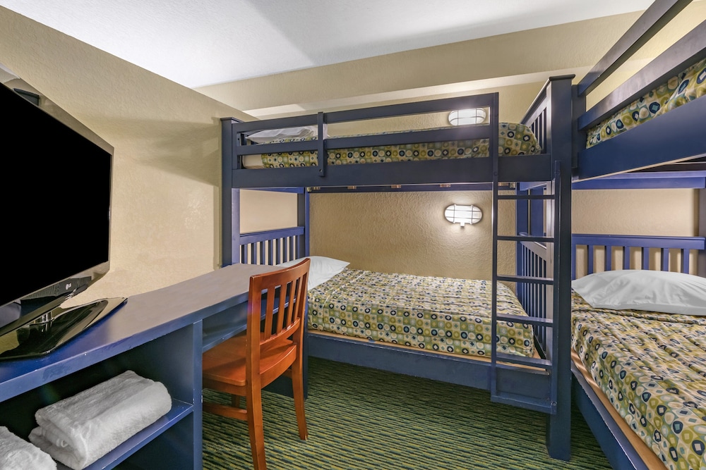 Holiday Inn Resort Orlando - Lake Buena Vista by IHG — Hotel rooms in Orlando, Florida