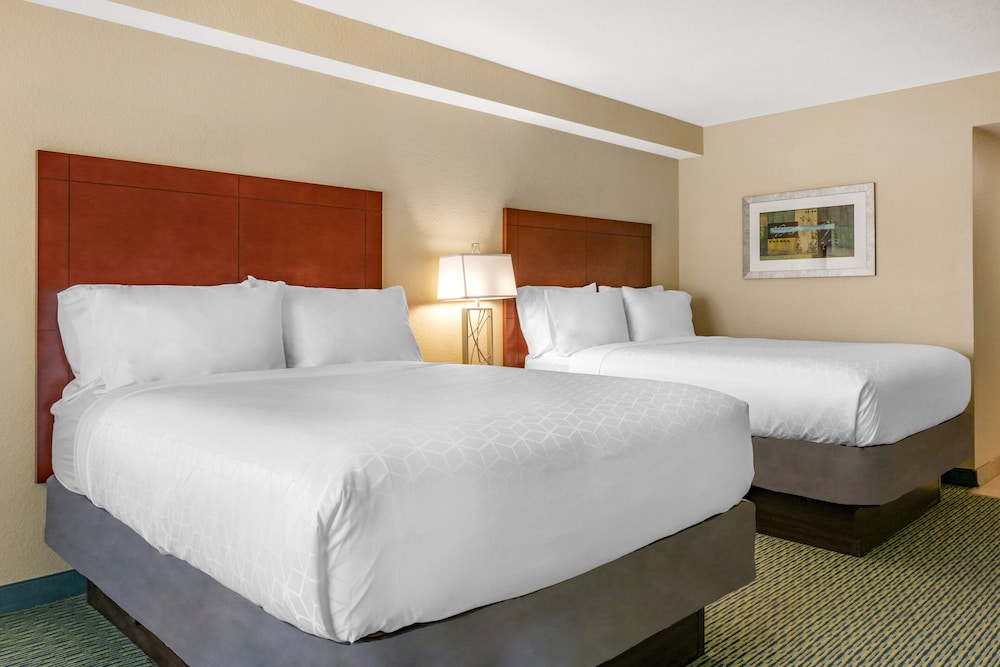 Holiday Inn Resort Orlando - Lake Buena Vista by IHG — Hotel rooms in Orlando, Florida