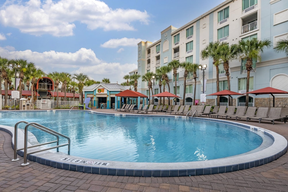 Holiday Inn Resort Orlando - Lake Buena Vista by IHG — Swimming pool in Orlando, Florida