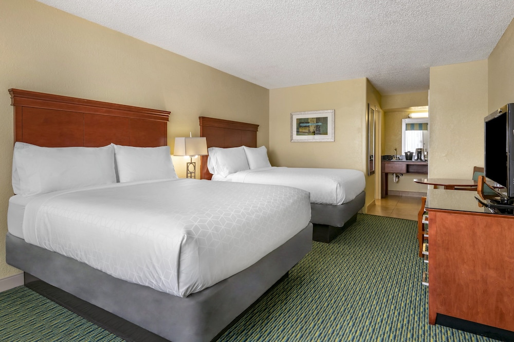 Holiday Inn Resort Orlando - Lake Buena Vista by IHG — Hotel rooms in Orlando, Florida