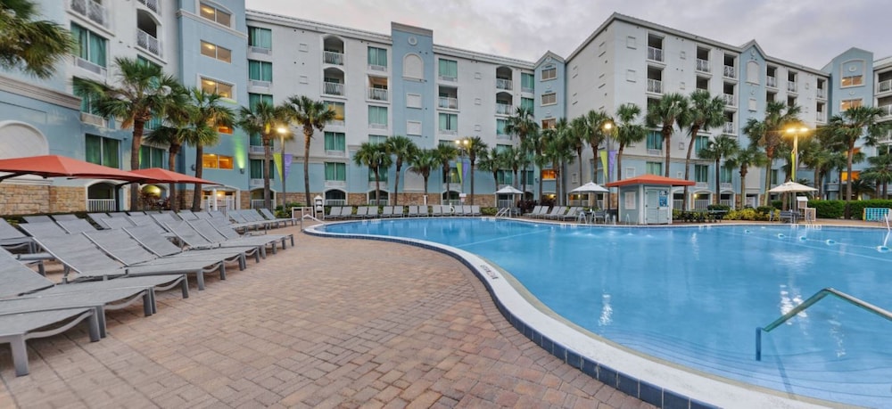 Holiday Inn Resort Orlando - Lake Buena Vista by IHG — Swimming pool in Orlando, Florida