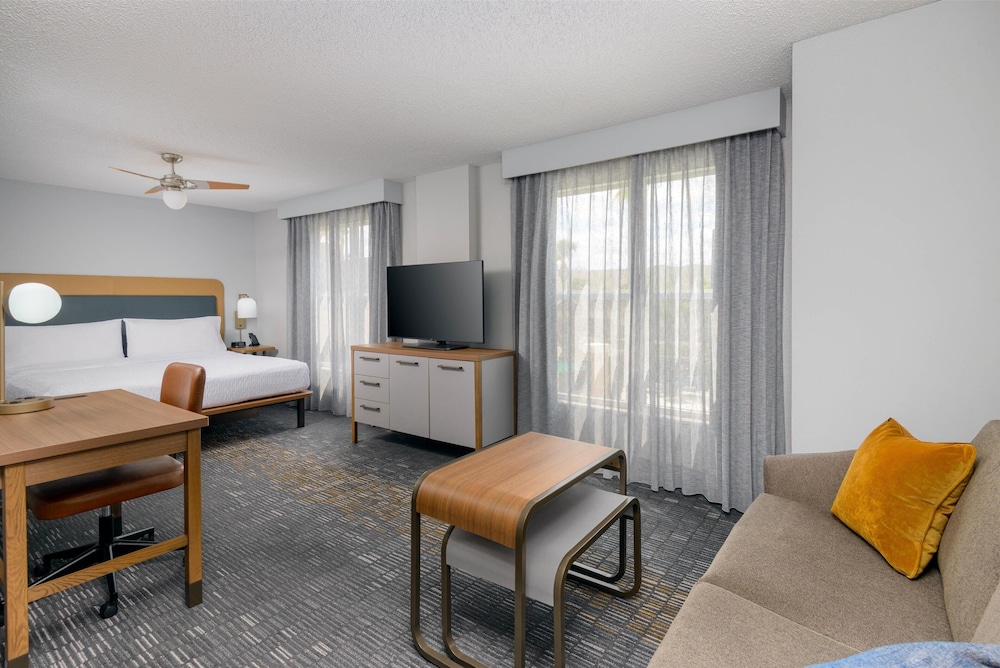 Homewood Suites by Hilton® Orlando-UCF Area — Hotel rooms in Orlando, Florida