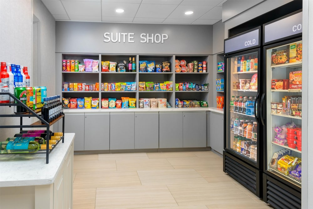 Homewood Suites by Hilton® Orlando-UCF Area — Restaurant & bars in Orlando, Florida