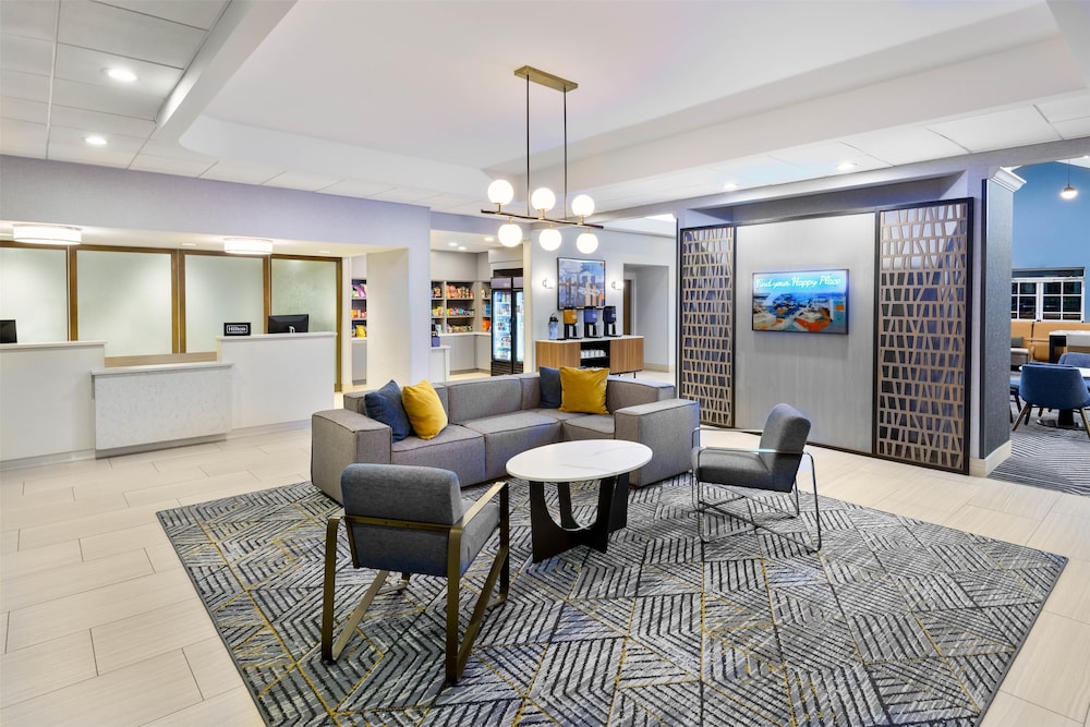 Homewood Suites by Hilton® Orlando-UCF Area — Hotel building in Orlando, Florida
