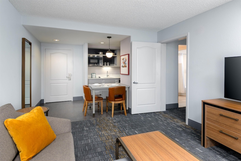 Homewood Suites by Hilton® Orlando-UCF Area — Hotel rooms in Orlando, Florida