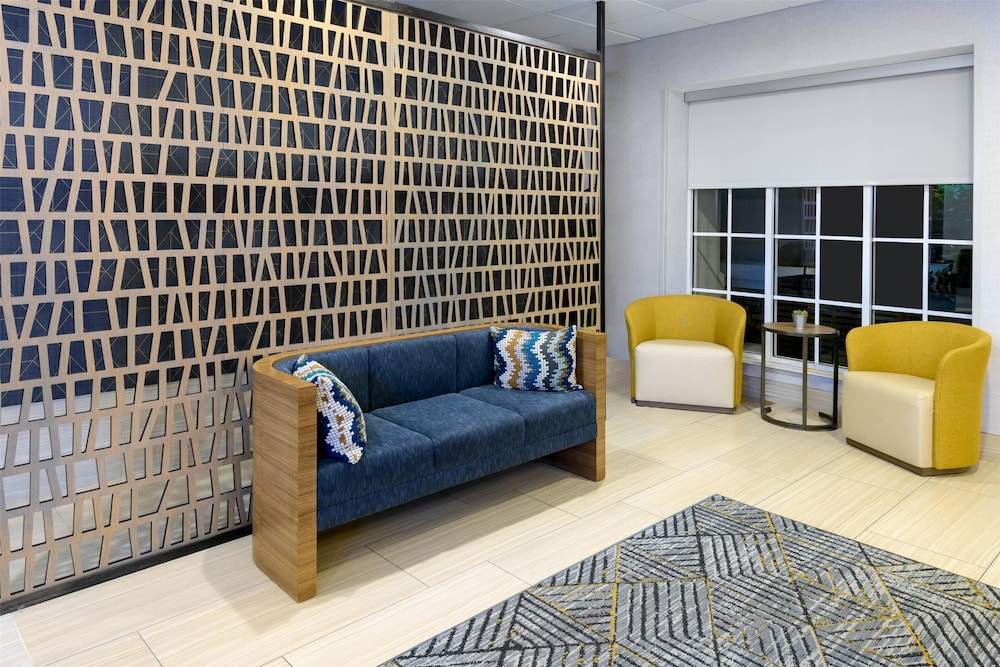 Homewood Suites by Hilton® Orlando-UCF Area — Hotel rooms in Orlando, Florida