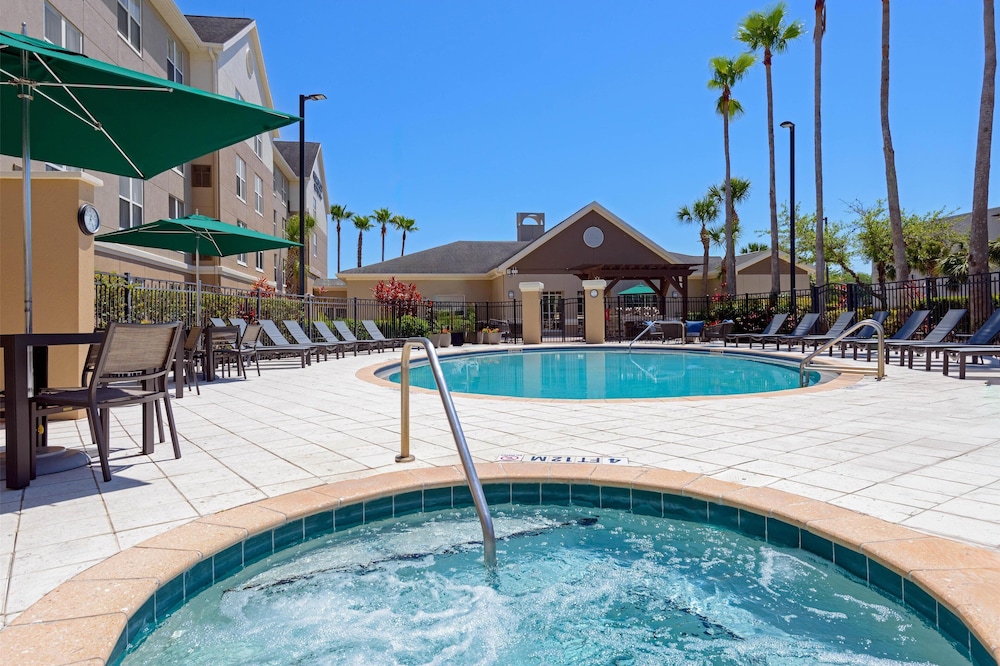 Homewood Suites by Hilton® Orlando-UCF Area — Swimming pool in Orlando, Florida