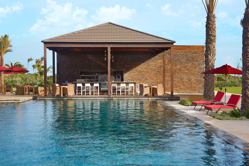 Hilton Cabo Verde Sal Resort — Restaurant & bars in Santa Maria