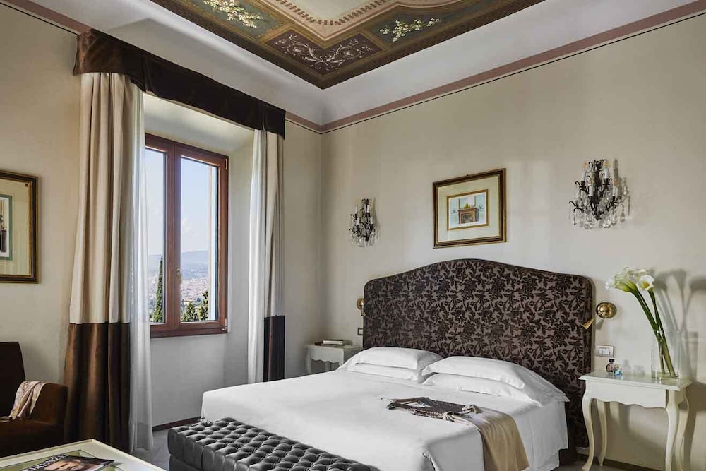 FH55 Hotel Villa Fiesole — Hotel rooms in Fiesole, Tuscany
