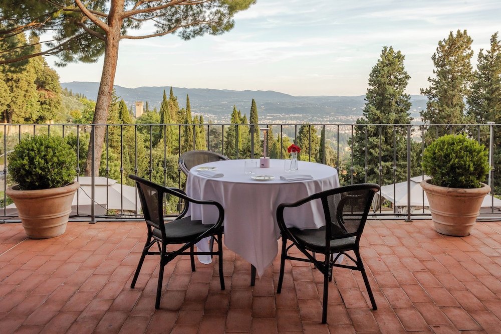 FH55 Hotel Villa Fiesole — Restaurant & bars in Fiesole, Tuscany