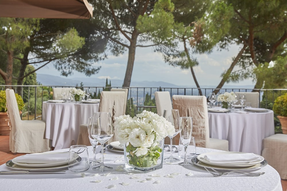 FH55 Hotel Villa Fiesole — Restaurant & bars in Fiesole, Tuscany