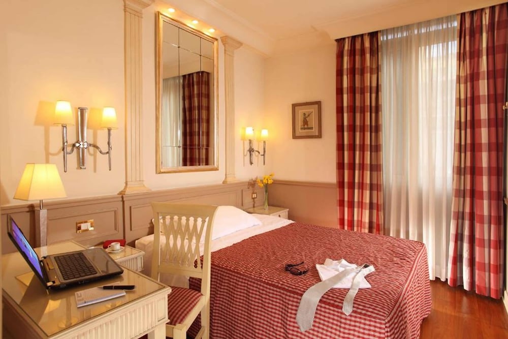 Hotel Villa Glori — Hotel rooms in Rome, Lazio