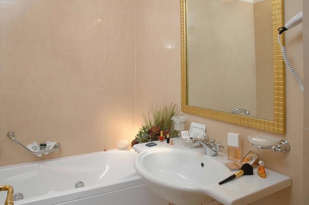 Hotel Villa Glori — Hotel rooms in Rome, Lazio