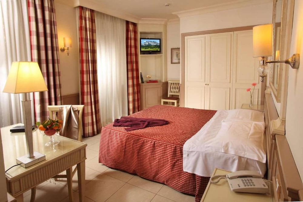 Hotel Villa Glori — Hotel rooms in Rome, Lazio