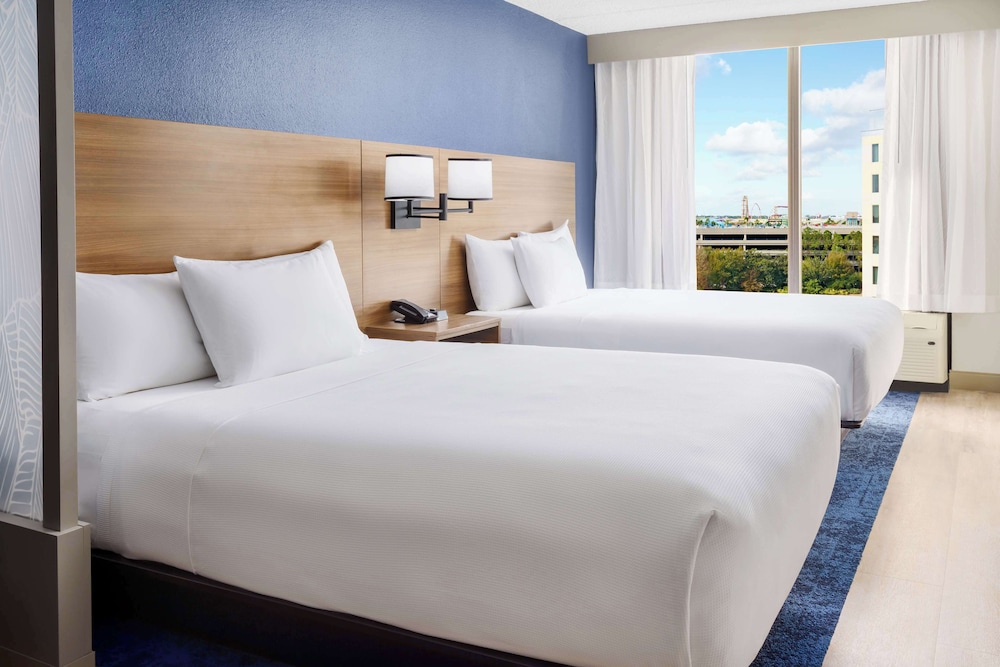 Hyatt Place across from Universal Orlando Resort — Hotel rooms in Orlando, Florida