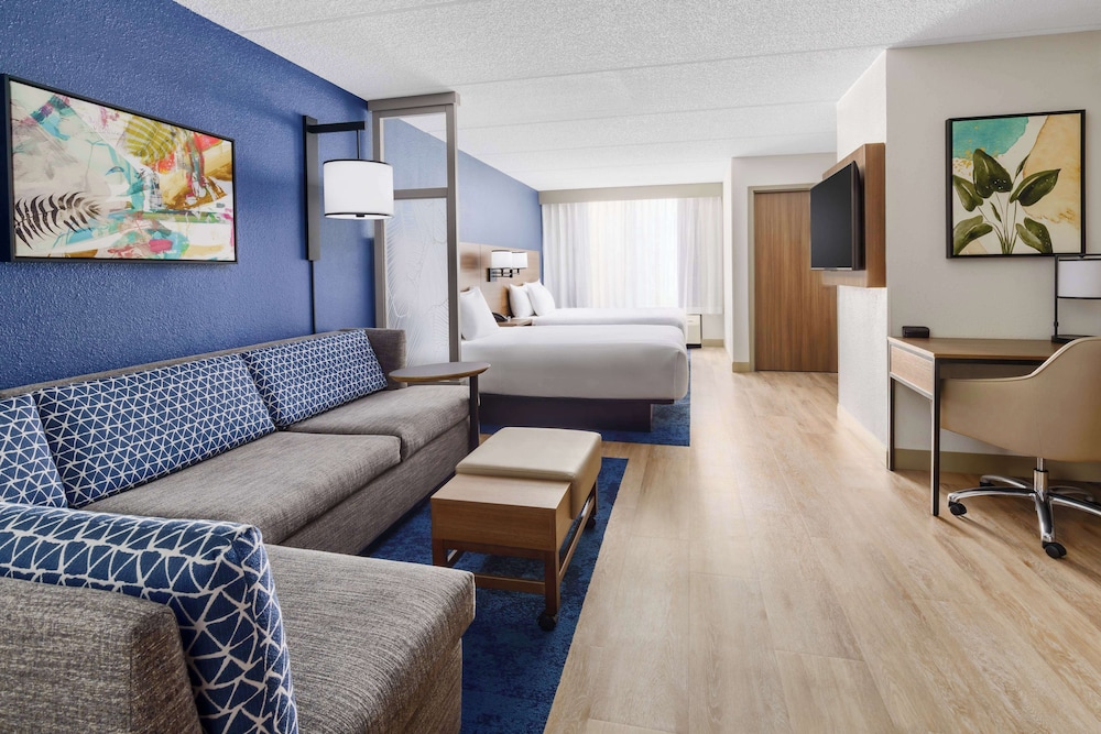 Hyatt Place across from Universal Orlando Resort — Hotel rooms in Orlando, Florida