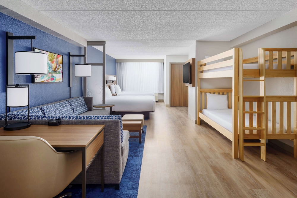 Hyatt Place across from Universal Orlando Resort — Hotel rooms in Orlando, Florida