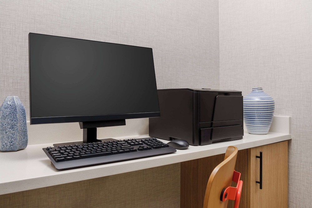 Hyatt Place across from Universal Orlando Resort — Hotel rooms in Orlando, Florida