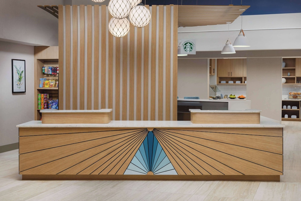 Hyatt Place across from Universal Orlando Resort — Restaurant & bars in Orlando, Florida
