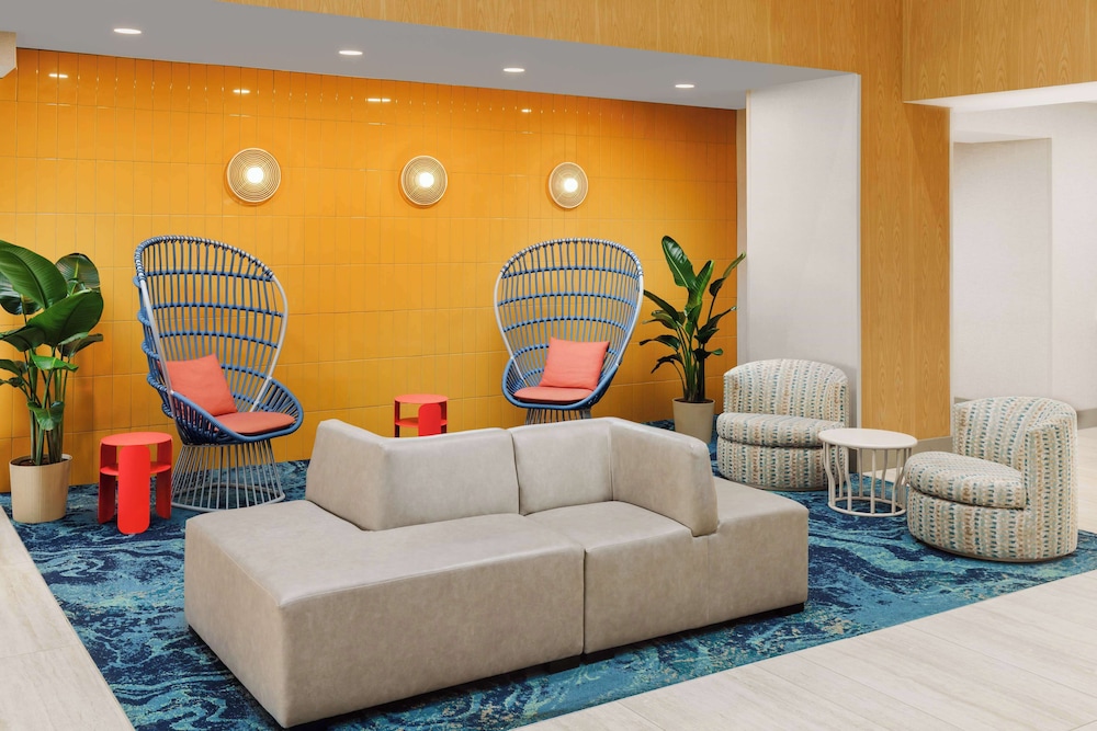 Hyatt Place across from Universal Orlando Resort — Hotel rooms in Orlando, Florida