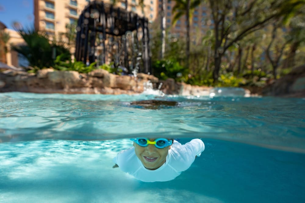 JW Marriott Orlando Grande Lakes — Swimming pool in Orlando, Florida