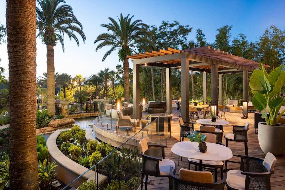 JW Marriott Orlando Grande Lakes — Restaurant & bars in Orlando, Florida