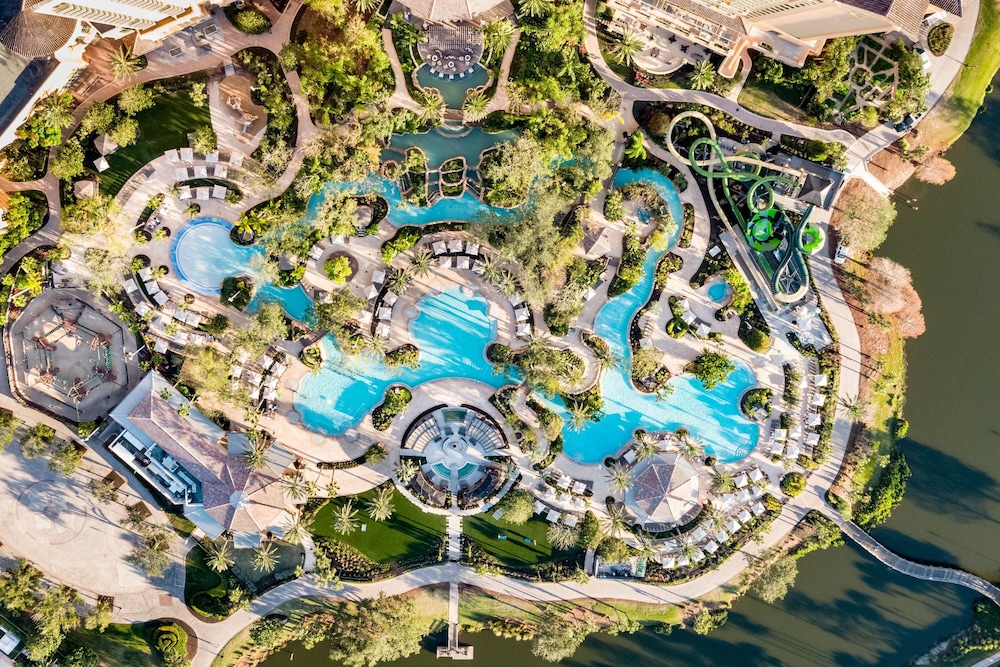 JW Marriott Orlando Grande Lakes — Swimming pool in Orlando, Florida