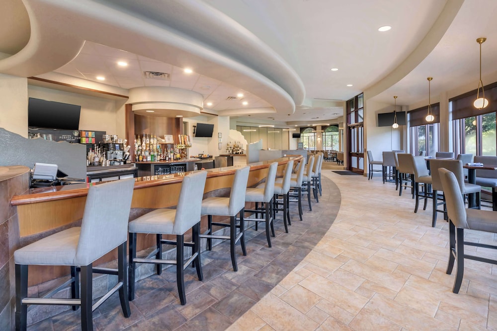 Hilton Vacation Club Mystic Dunes Orlando — Restaurant & bars in Kissimmee, Florida