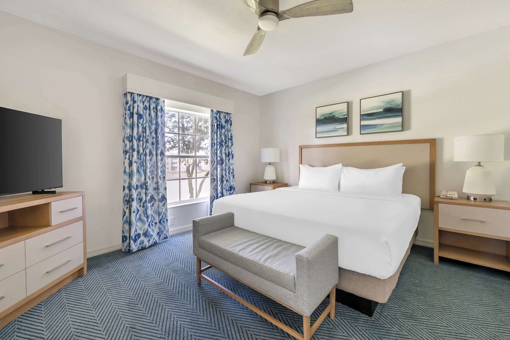 Hilton Vacation Club Mystic Dunes Orlando — Hotel rooms in Kissimmee, Florida