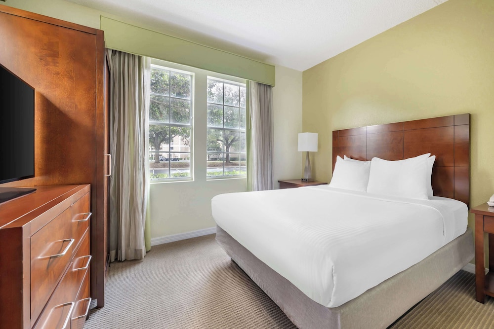 Hilton Vacation Club Mystic Dunes Orlando — Hotel rooms in Kissimmee, Florida