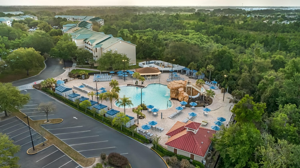 Hilton Vacation Club Mystic Dunes Orlando — Swimming pool in Kissimmee, Florida