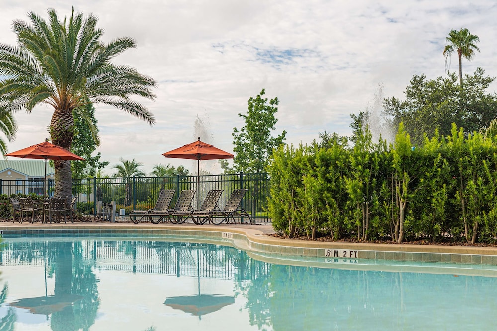 Hilton Vacation Club Mystic Dunes Orlando — Swimming pool in Kissimmee, Florida