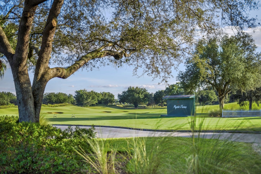 Hilton Vacation Club Mystic Dunes Orlando — Sports & recreation in Kissimmee, Florida