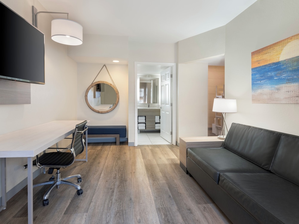 Holiday Inn Resort Orlando Suites - Waterpark by IHG — Hotel rooms in Orlando, Florida