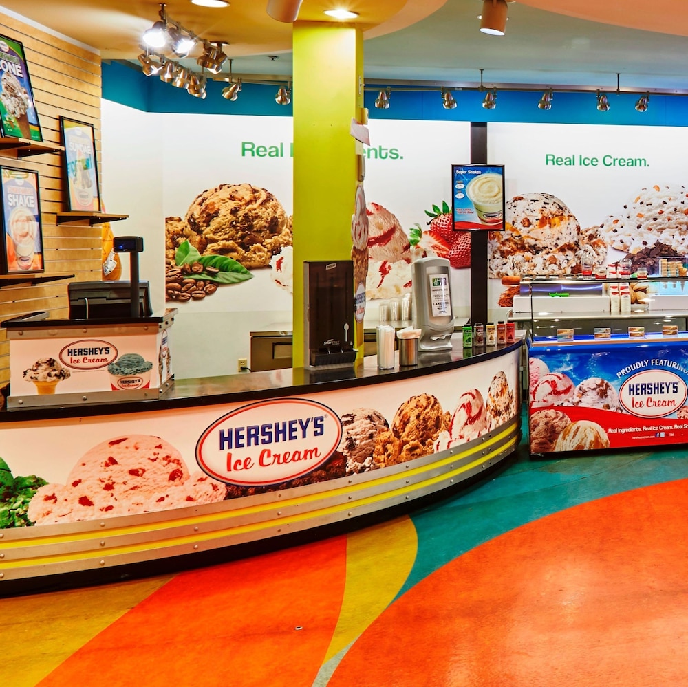 Holiday Inn Resort Orlando Suites - Waterpark by IHG — Restaurant & bars in Orlando, Florida