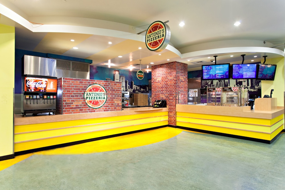 Holiday Inn Resort Orlando Suites - Waterpark by IHG — Restaurant & bars in Orlando, Florida