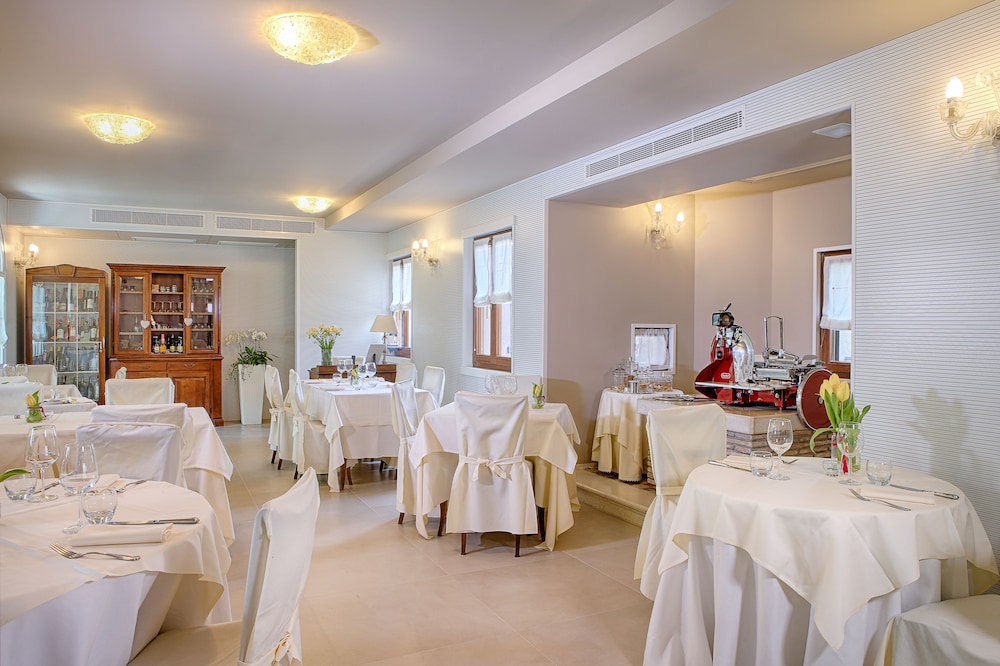 Borgo ca' dei Sospiri — Restaurant & bars in Quarto d'Altino, Veneto