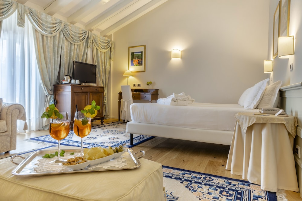 Borgo ca' dei Sospiri — Hotel rooms in Quarto d'Altino, Veneto