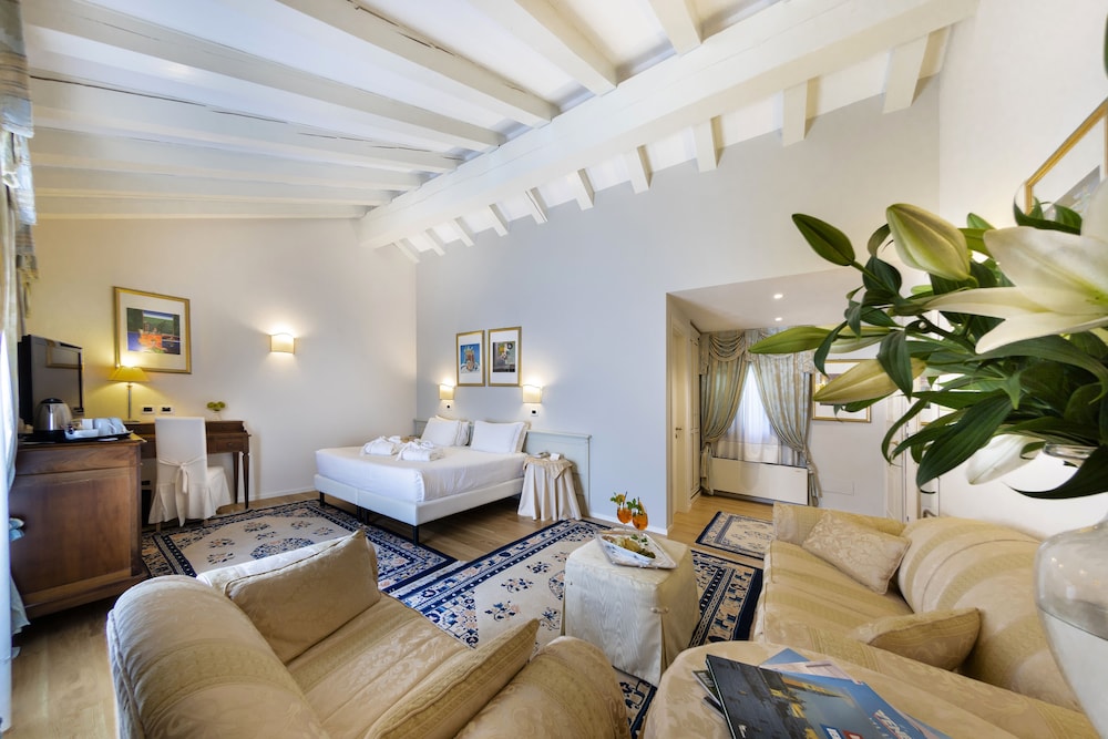 Borgo ca' dei Sospiri — Hotel rooms in Quarto d'Altino, Veneto