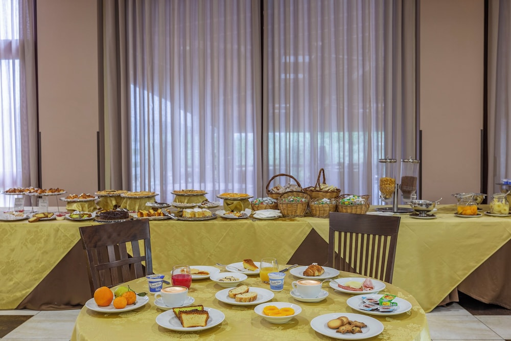 Villa Zina Park Hotel — Restaurant & bars in Custonaci, Sicily