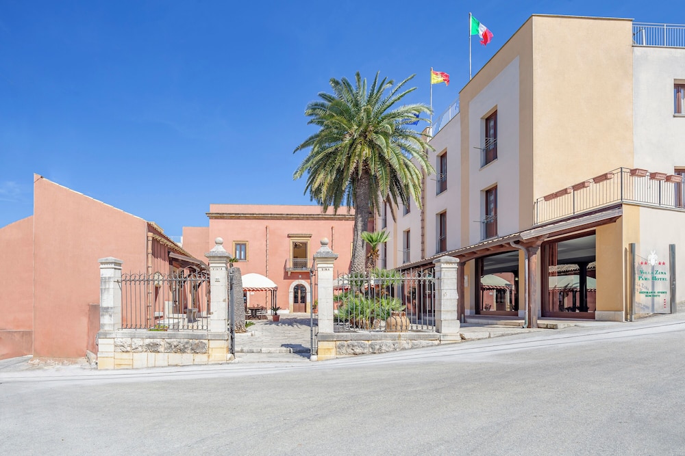 Villa Zina Park Hotel — Hotel building in Custonaci, Sicily