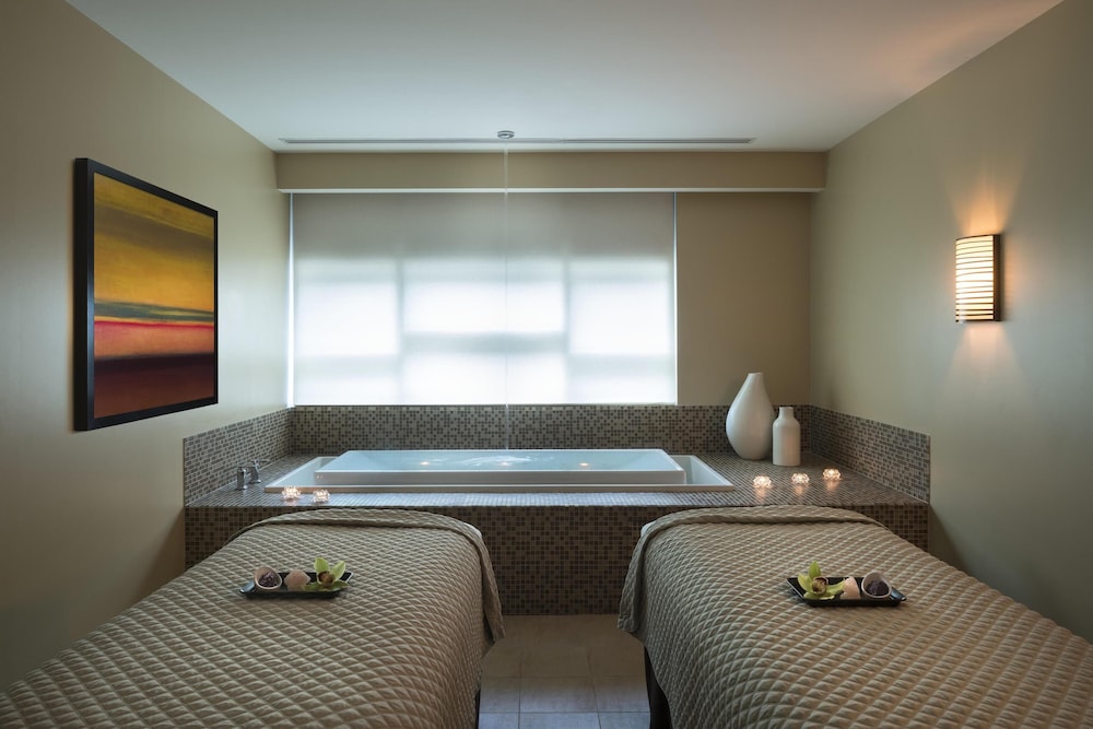 Hyatt Regency Orlando — Hotel rooms in Orlando, Florida