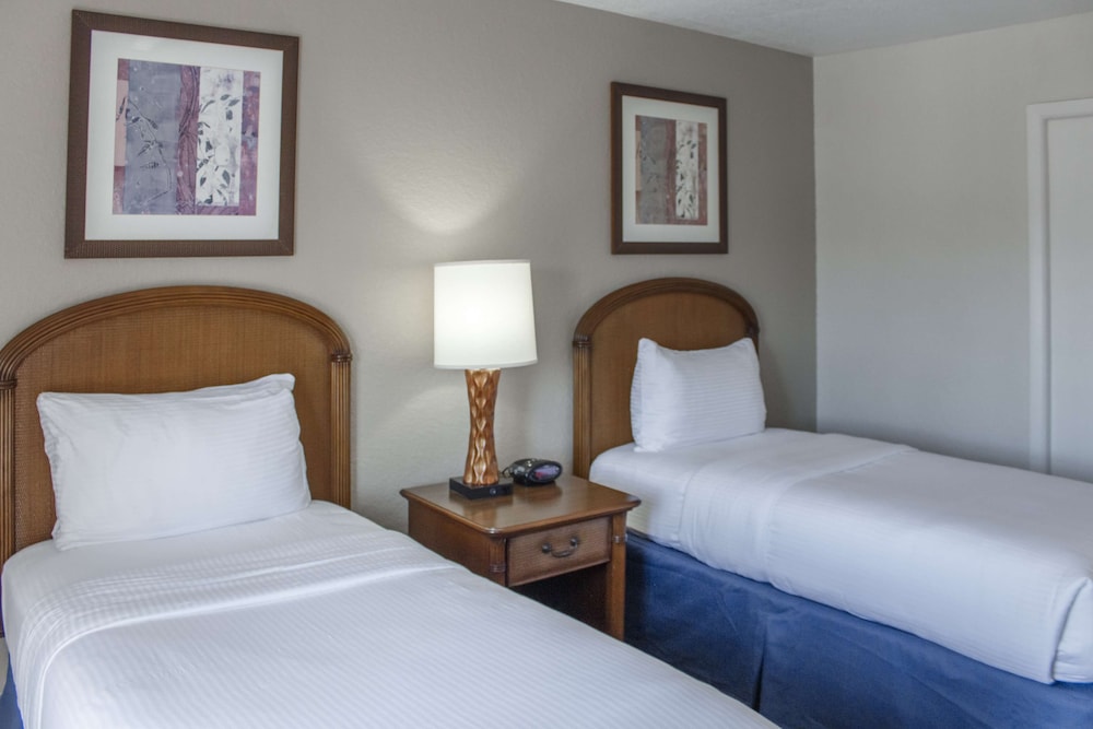 Hilton Vacation Club Polynesian Isles Kissimmee — Hotel rooms in Kissimmee, Florida