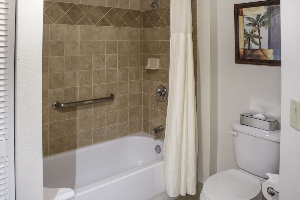 Hilton Vacation Club Polynesian Isles Kissimmee — Hotel rooms in Kissimmee, Florida