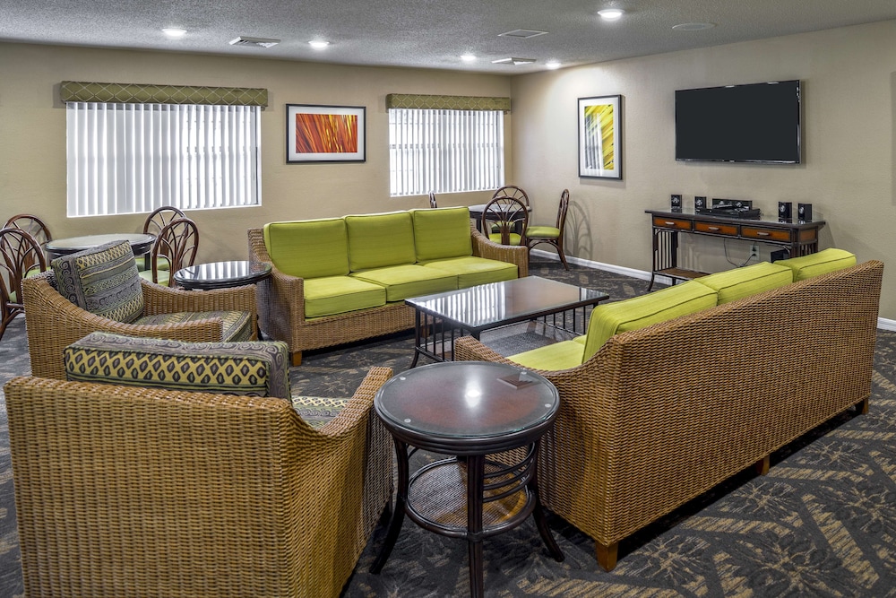 Hilton Vacation Club Polynesian Isles Kissimmee — Hotel building in Kissimmee, Florida