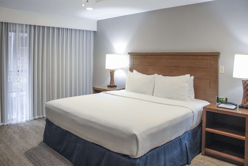 Hilton Vacation Club Polynesian Isles Kissimmee — Hotel rooms in Kissimmee, Florida